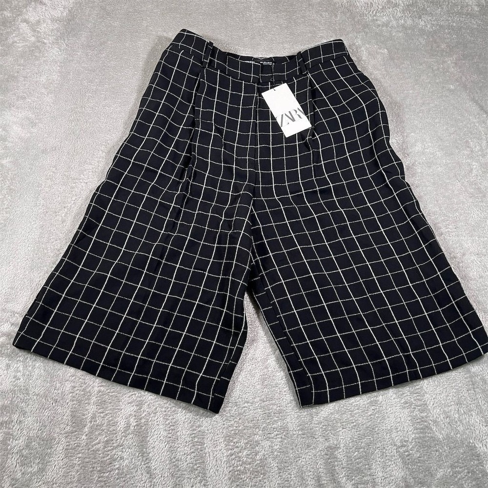 Zara Shorts Women's Size L Black & White Checkered Bermuda Casual NEW